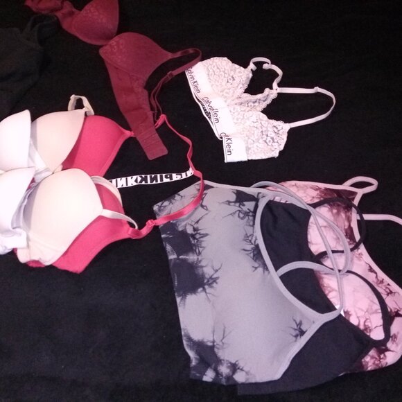 Women's Bra Lot - Picture 1 of 6